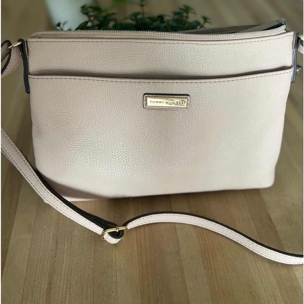 Tommy Hilfiger purse
